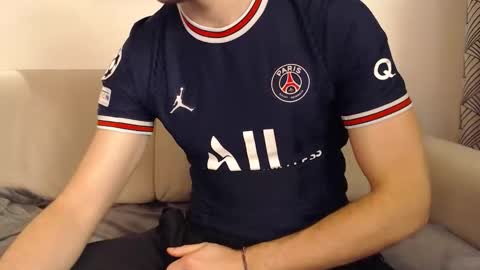 Stud From Paris online show from 02-15-26, 05:09