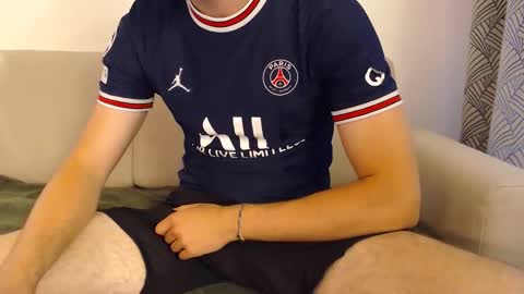 Stud From Paris online show from 05-30-26, 11:07