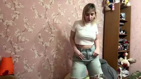 Anna online show from 05-18-26, 07:14