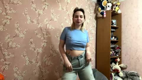 Anna online show from 05-25-26, 06:19