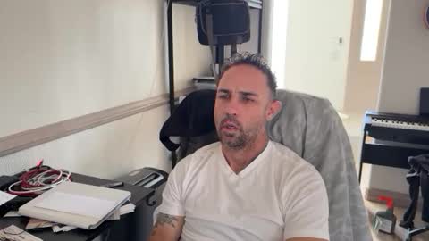 Simon online show from 04-21-26, 03:39