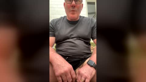 Snapshot of stumpyj2266 chatting on 04-09-26, 03:28 stumpyj2266 online show from 04-09-26, 03:28