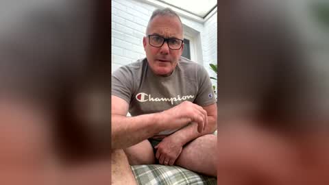 Snapshot of stumpyj2266 chatting on 04-28-26, 08:30 stumpyj2266 online show from 04-28-26, 08:30