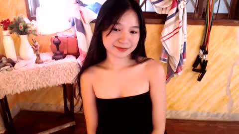 Snapshot of stunning_floriexx chatting on 03-13-26, 04:41 IM FLORIE online show from 03-13-26, 04:41