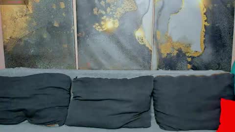 Snapshot of stunning_lily chatting on 05-12-26, 06:43 Lilya online show from 05-12-26, 06:43