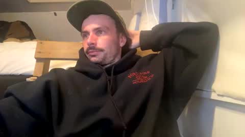 Snapshot of stupid_fellow chatting on 12-22-24, 12:27 stupid_fellow online show from 12-22-24, 12:27