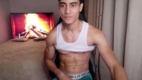 stylish man online show from 04-28-26, 01:05