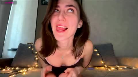 LINA online show from 04-22-26, 02:36