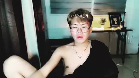 Su-jin online show from 04-15-26, 02:13