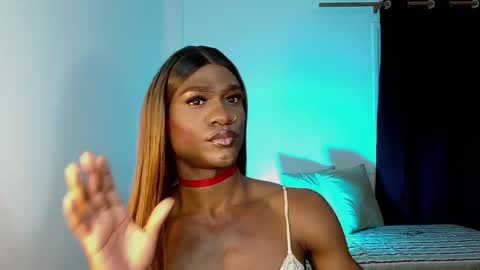 Snapshot of suannyklatten_ chatting on 03-02-25, 04:28 Suanny Klatten It is my account independent online show from 03-02-25, 04:28