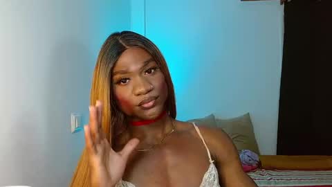 Snapshot of suannyklatten_ chatting on 03-05-25, 11:49 Suanny Klatten It is my account independent online show from 03-05-25, 11:49