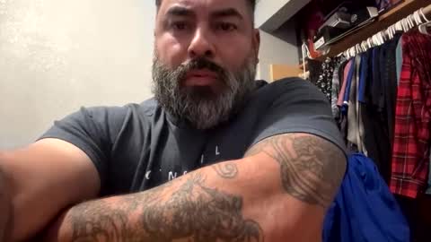 suavecito67 online show from 11-25-25, 04:01