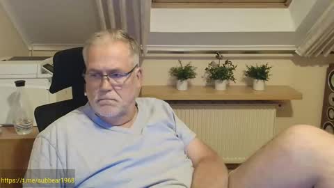 subbear1968 online show from 06-01-26, 08:43