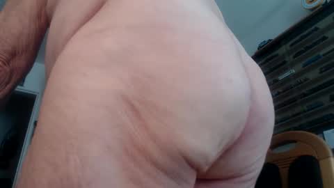 Snapshot of subibuns chatting on 02-16-26, 12:23 Marcel online show from 02-16-26, 12:23