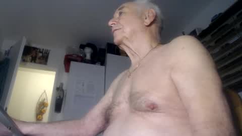 Snapshot of subibuns chatting on 02-22-26, 12:23 Marcel online show from 02-22-26, 12:23