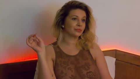 Snapshot of sublimecarla chatting on 10-21-25, 09:59 Carla online show from 10-21-25, 09:59