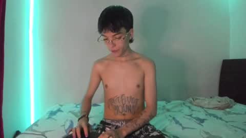 Snapshot of submissive_boyy_ chatting on 01-15-25, 02:35 nico online show from 01-15-25, 02:35