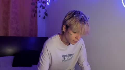 nico online show from 04-17-26, 05:27