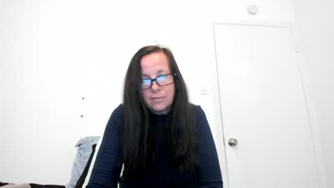 Snapshot of submissivepeachgoddess chatting on 06-14-26, 01:35 Submissie Peach Goddess online show from 06-14-26, 01:35
