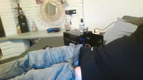 Snapshot of submissivguy chatting on 12-17-24, 08:21 submissivguy online show from 12-17-24, 08:21