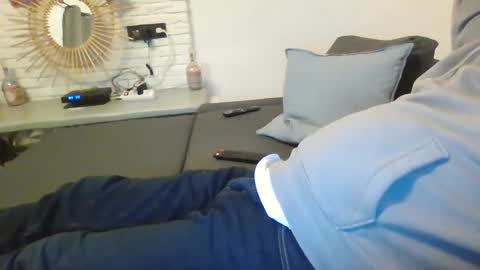Snapshot of submissivguy chatting on 01-14-25, 08:26 submissivguy online show from 01-14-25, 08:26