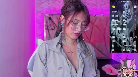 Snapshot of succubus_girl_ chatting on 12-05-24, 03:17 Alexy online show from 12-05-24, 03:17