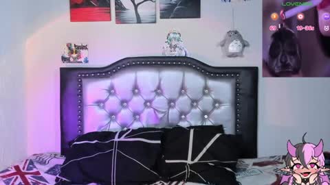 Snapshot of succubus_girl_ chatting on 01-10-25, 05:13 Alexy online show from 01-10-25, 05:13