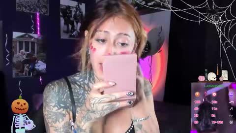 Snapshot of succubus_girl_ chatting on 10-16-25, 03:24 Alexy online show from 10-16-25, 03:24