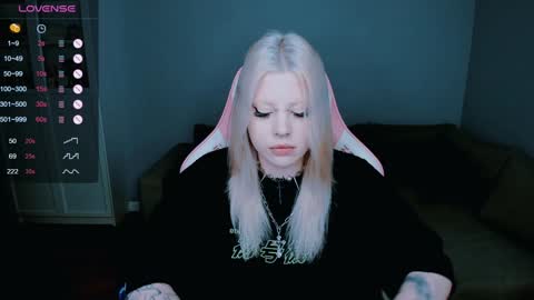 Snapshot of succubus_leslie chatting on 12-03-24, 12:59 succubus_leslie online show from 12-03-24, 12:59