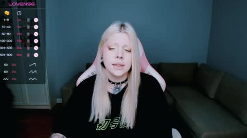 Snapshot of succubus_leslie chatting on 12-20-24, 11:32 succubus_leslie online show from 12-20-24, 11:32