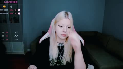 Snapshot of succubus_leslie chatting on 12-22-24, 11:22 succubus_leslie online show from 12-22-24, 11:22
