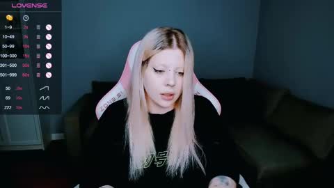 Snapshot of succubus_leslie chatting on 03-03-25, 12:37 succubus_leslie online show from 03-03-25, 12:37