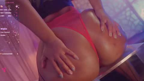 Snapshot of succubus_rosemilk chatting on 10-30-25, 02:24 Succubus RoseMilk online show from 10-30-25, 02:24