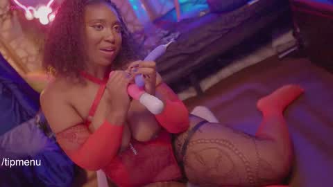 Snapshot of succubus_rosemilk chatting on 11-17-25, 11:21 Succubus RoseMilk online show from 11-17-25, 11:21