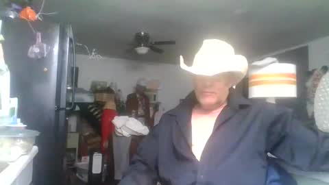 SUCKITU812 online show from 02-02-26, 08:24