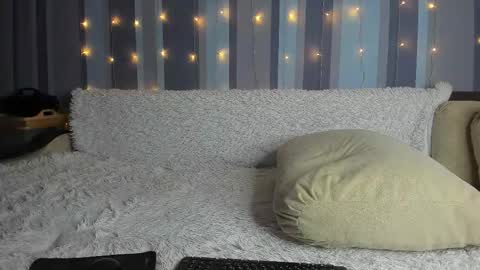 Snapshot of sucklovers chatting on 01-19-26, 11:58 Kat Martinez online show from 01-19-26, 11:58