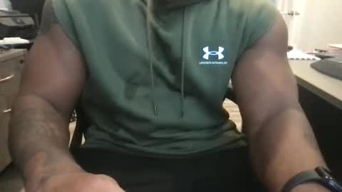 Snapshot of suckonthis318 chatting on 02-28-26, 07:04 suckonthis318 online show from 02-28-26, 07:04