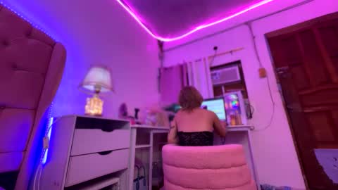 Snapshot of sugar_hally chatting on 05-28-26, 09:12 your ultimate goddess online show from 05-28-26, 09:12