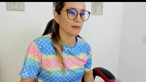 Snapshot of sugar_milff chatting on 01-25-25, 02:03 sugar_milff online show from 01-25-25, 02:03