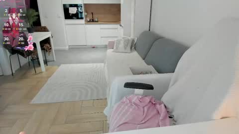 Snapshot of sugar_rainbow chatting on 05-10-26, 03:12 Kinga online show from 05-10-26, 03:12