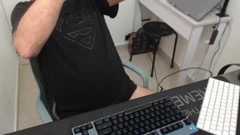 Johnny online show from 04-12-26, 03:17