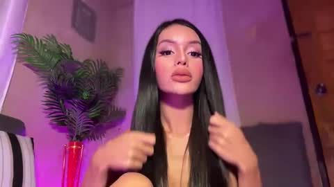 Snapshot of sugarhoneysw8 chatting on 01-27-25, 08:07 Jess online show from 01-27-25, 08:07