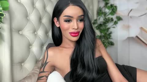 Snapshot of sugarhoneysw8 chatting on 10-13-25, 05:07 Jess online show from 10-13-25, 05:07