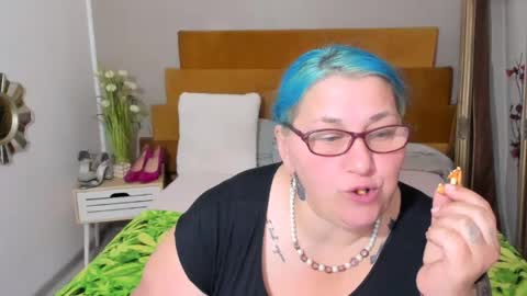 Snapshot of sugarmommy69x chatting on 07-29-26, 06:39 Marry online show from 07-29-26, 06:39