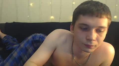 Snapshot of sugarrebit chatting on 12-28-24, 04:09 Sugarbutter online show from 12-28-24, 04:09