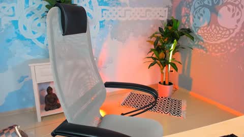 Snapshot of sugarvi chatting on 12-28-24, 12:24 Vivien online show from 12-28-24, 12:24