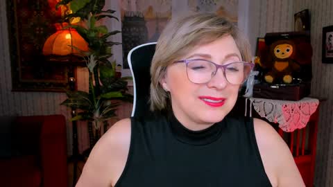 Snapshot of sugarvi chatting on 01-08-25, 03:17 Vivien online show from 01-08-25, 03:17