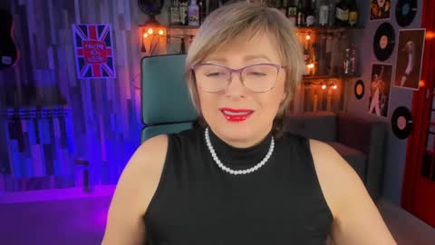 Snapshot of sugarvi chatting on 01-19-25, 07:37 Vivien online show from 01-19-25, 07:37