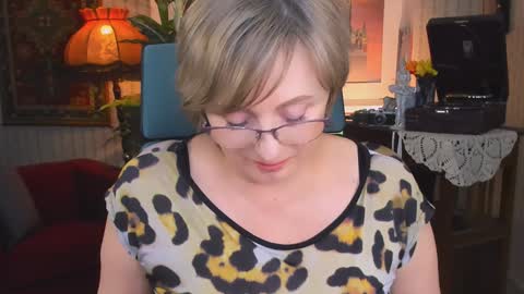 Snapshot of sugarvi chatting on 02-05-25, 06:15 Vivien online show from 02-05-25, 06:15