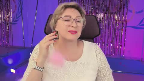 Snapshot of sugarvi chatting on 02-19-25, 03:16 Vivien online show from 02-19-25, 03:16